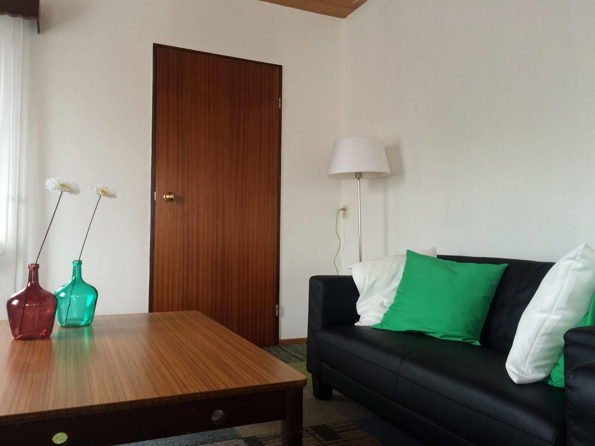 The Budget Hotel Hazerswoude-Rijndijk Εξωτερικό φωτογραφία