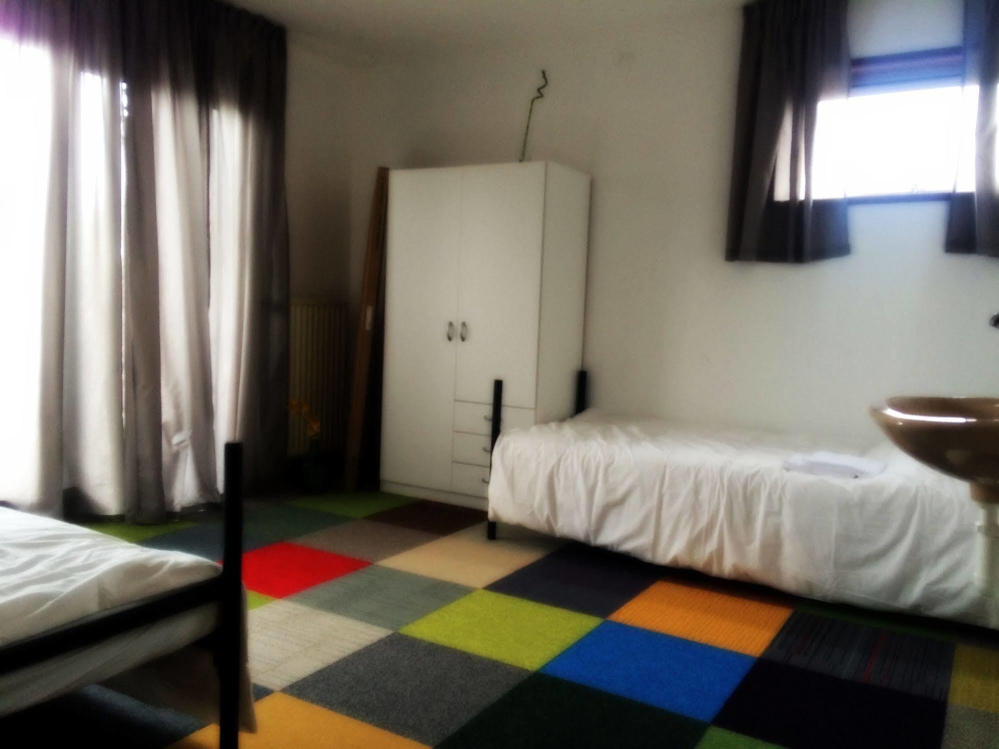 The Budget Hotel Hazerswoude-Rijndijk Εξωτερικό φωτογραφία